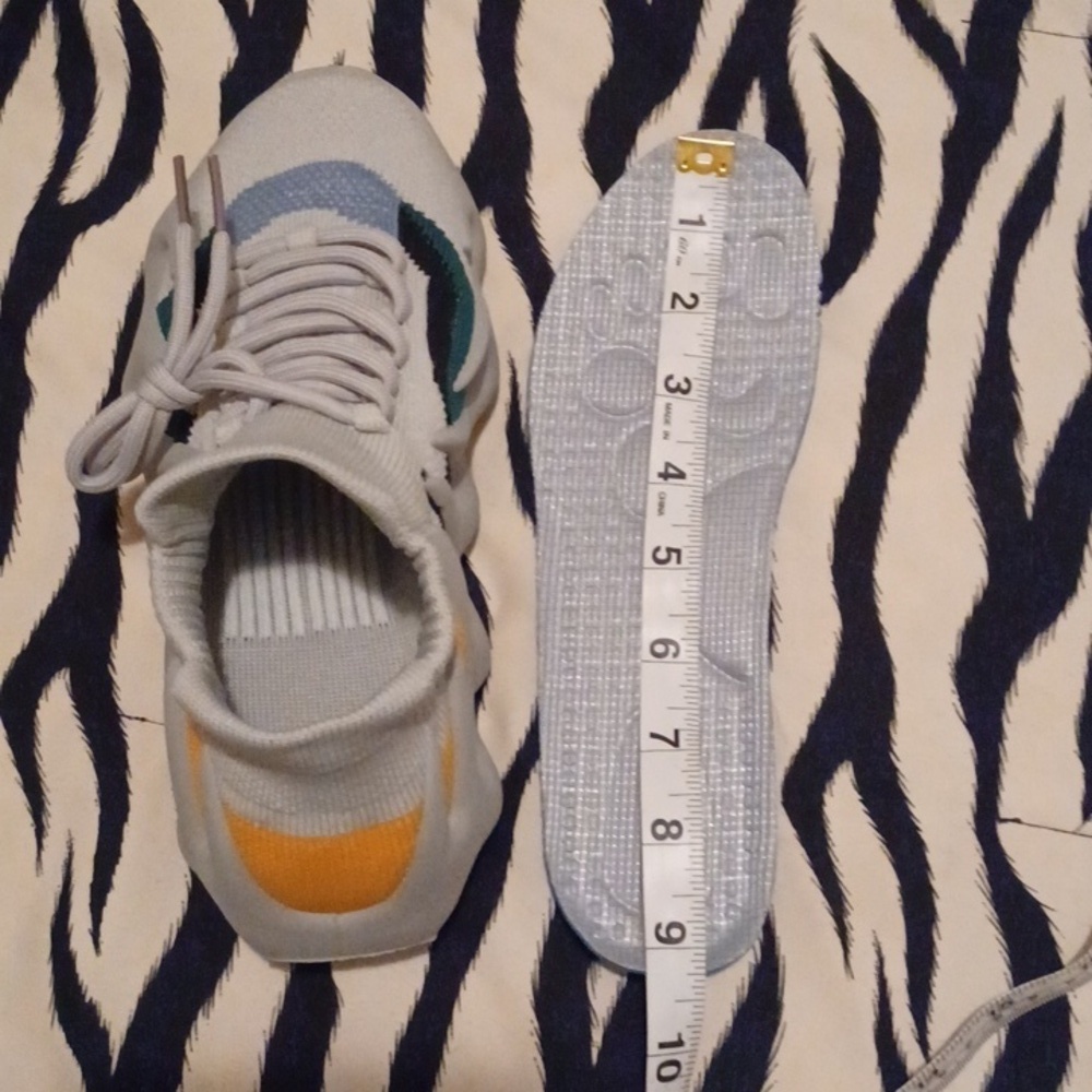 > New no tag, very light women's snickers Size 6 - Picture 11 of 11